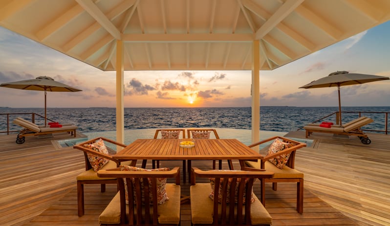 indian-ocean-holidays-maldives-siyam-world-maldives-two -bedroom-grand-water-pavilion-with-slide